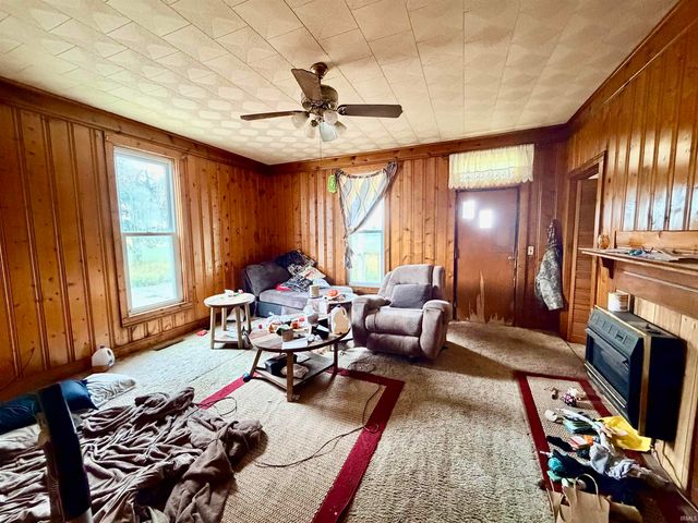 3801 Anderson Road, Wadesville, IN 47638