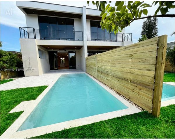 1501 SW 21st Street, Miami, FL 33145
