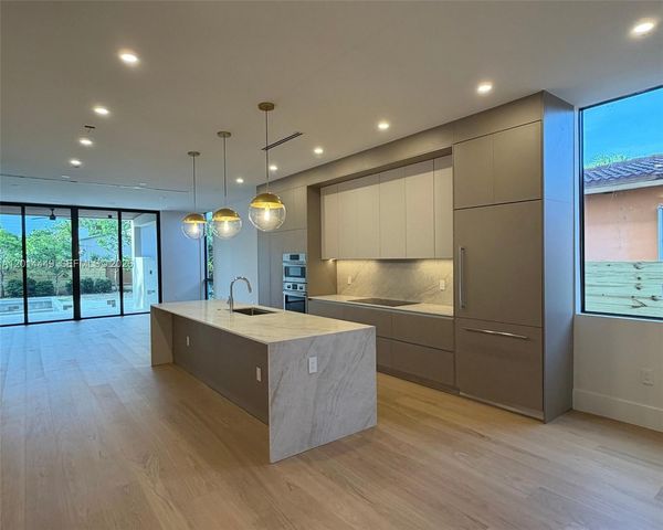 1501 SW 21st Street, Miami, FL 33145