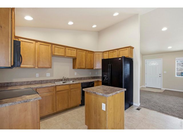 2255 Sopris Cir, Loveland, CO 80537