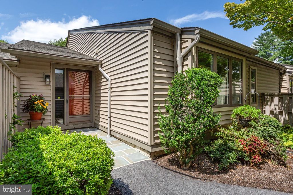 266 CHATHAM WAY, WEST CHESTER, PA 19380 — exterior