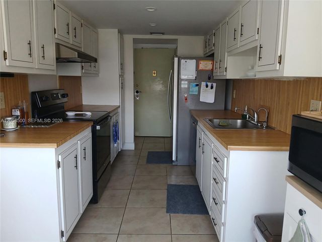 1100 Saint Charles Place 712, Pembroke Pines, FL 33026