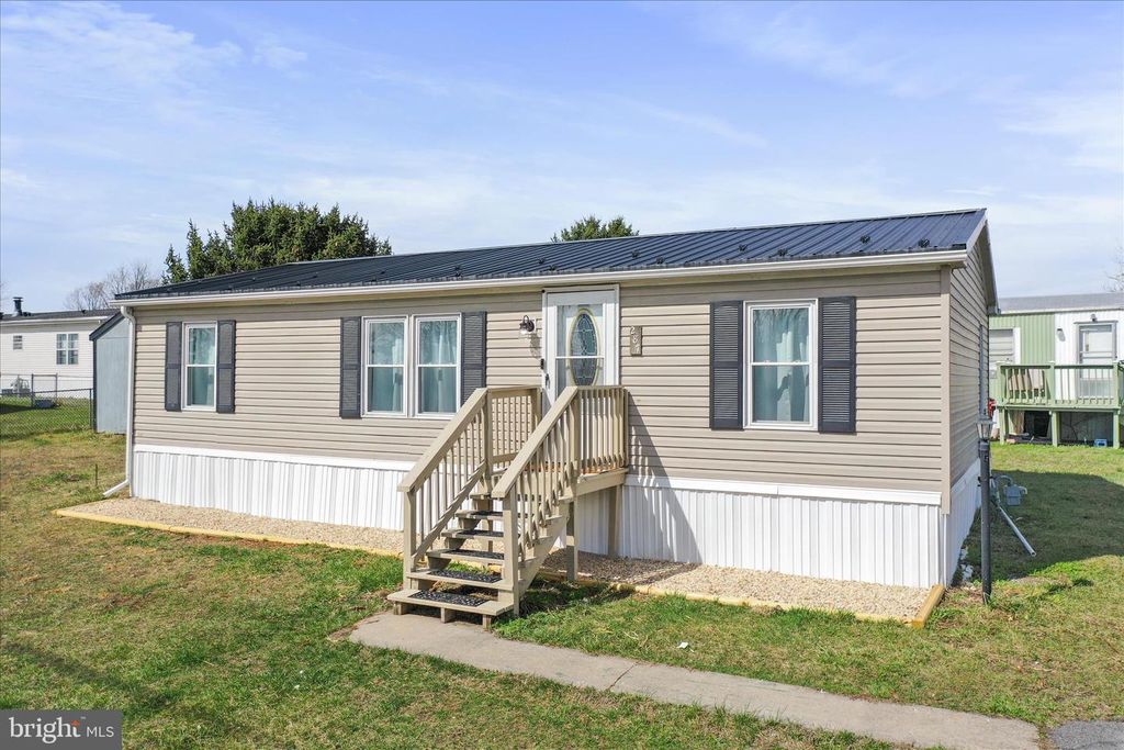 287 ROYAL CREST DRIVE, Martinsburg, WV 25401