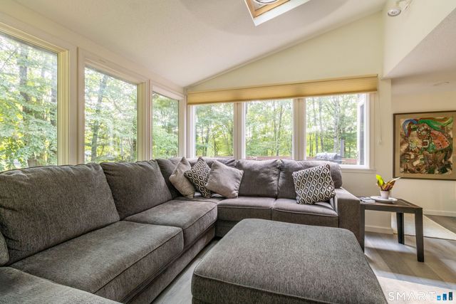 248 Manchester Road, Glastonbury, CT 06033