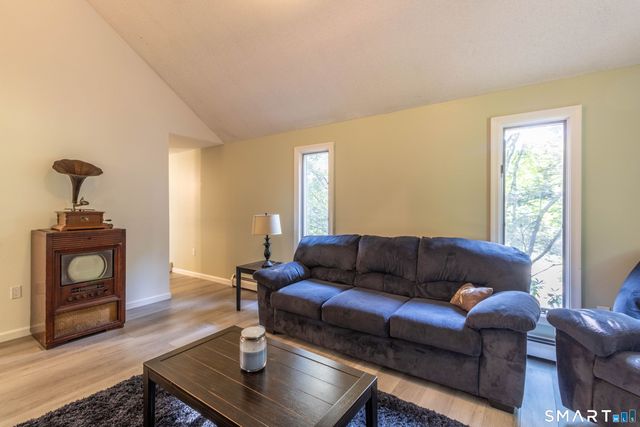 248 Manchester Road, Glastonbury, CT 06033
