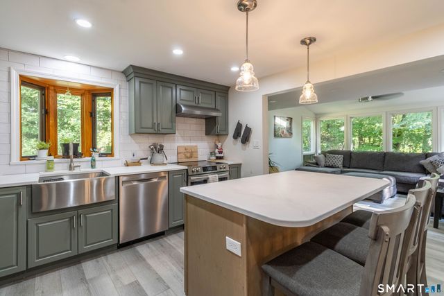 248 Manchester Road, Glastonbury, CT 06033