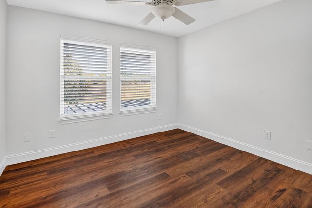 1007 Bentwater Parkway, Granbury, TX 76049