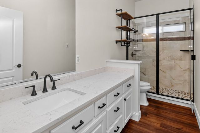 1007 Bentwater Parkway, Granbury, TX 76049