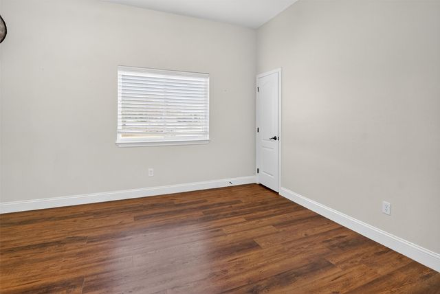 1007 Bentwater Parkway, Granbury, TX 76049