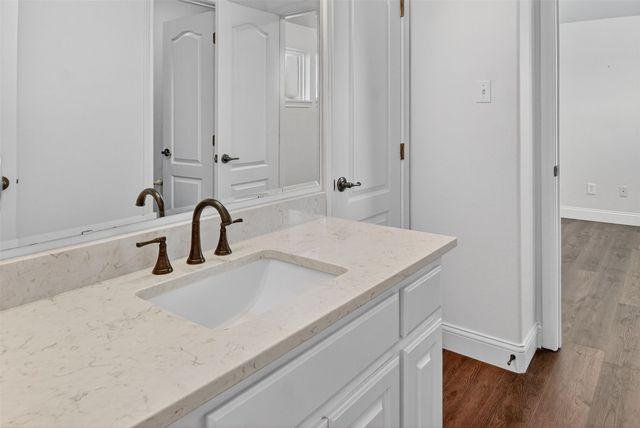 1007 Bentwater Parkway, Granbury, TX 76049