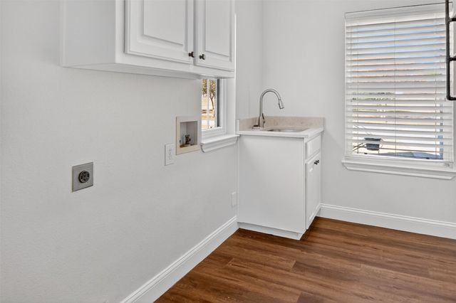 1007 Bentwater Parkway, Granbury, TX 76049