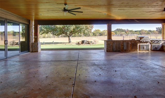 1007 Bentwater Parkway, Granbury, TX 76049