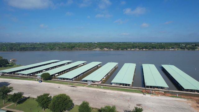 1007 Bentwater Parkway, Granbury, TX 76049