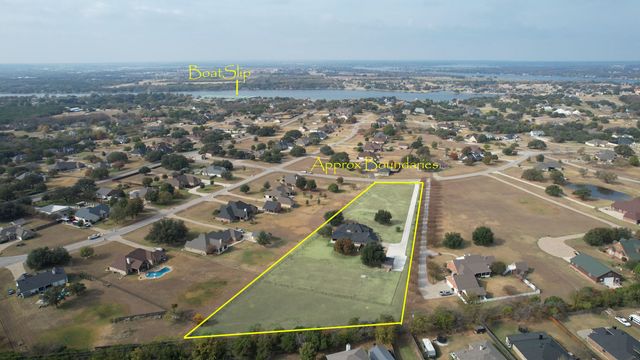 1007 Bentwater Parkway, Granbury, TX 76049
