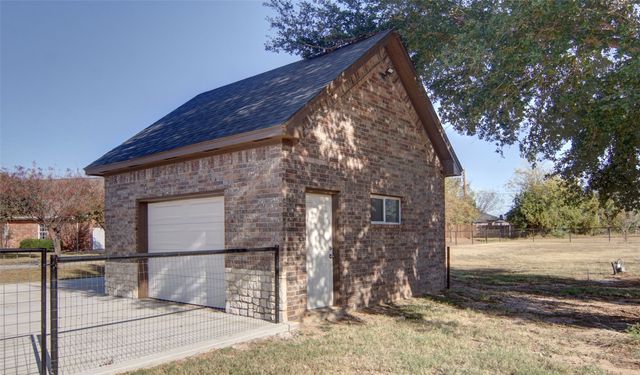 1007 Bentwater Parkway, Granbury, TX 76049