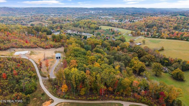 5116 Fort Sumter Rd, Knoxville, TN 37938