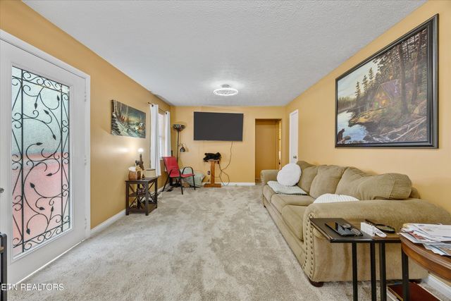 5116 Fort Sumter Rd, Knoxville, TN 37938