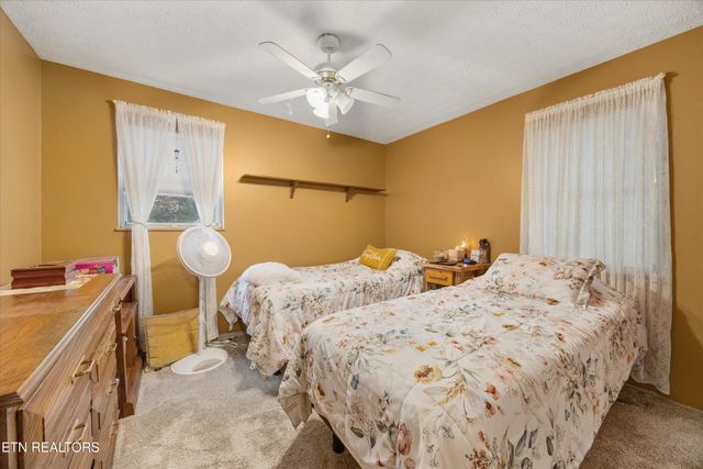 5116 Fort Sumter Rd, Knoxville, TN 37938