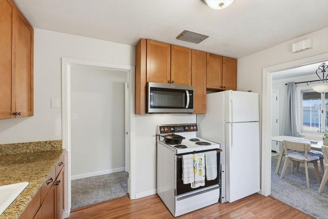 5900 17th Ave, Sacramento, CA 95820