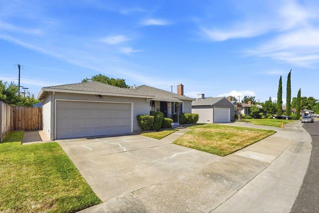 5900 17th Ave, Sacramento, CA 95820