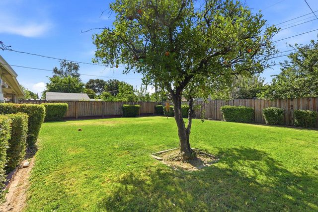 5900 17th Ave, Sacramento, CA 95820