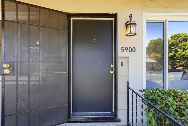 5900 17th Ave, Sacramento, CA 95820