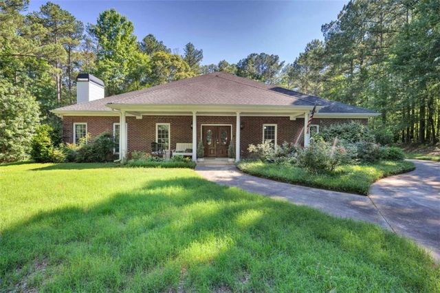 190 Oak Hill Circle, Covington, GA 30016