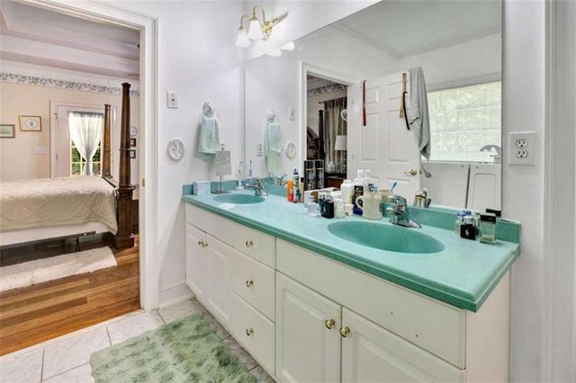 190 Oak Hill Circle, Covington, GA 30016