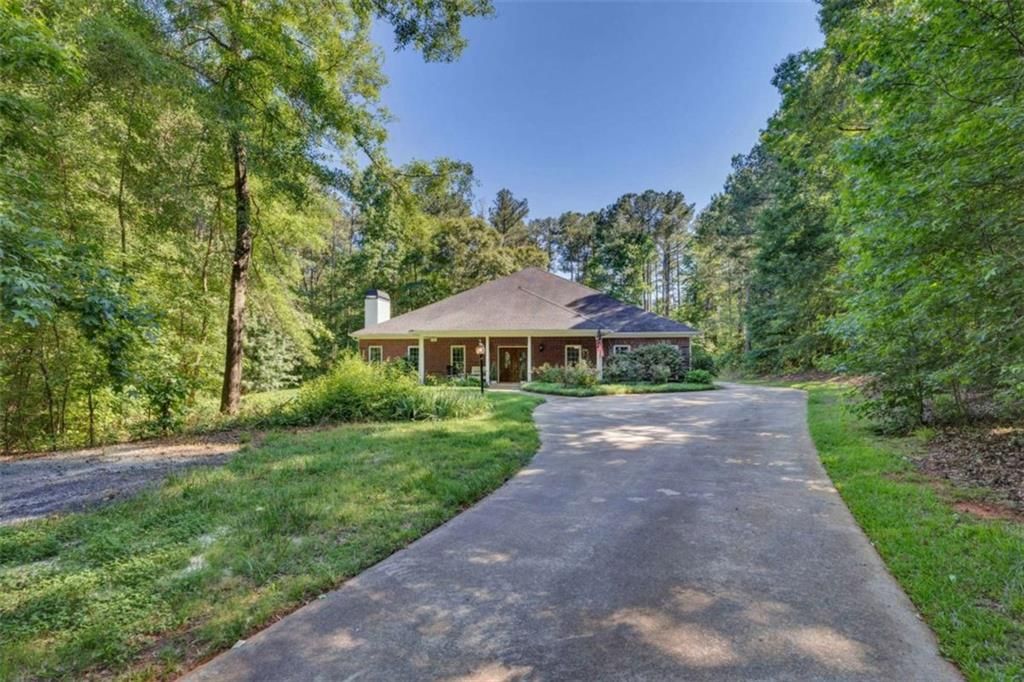 190 Oak Hill Circle, Covington, GA 30016