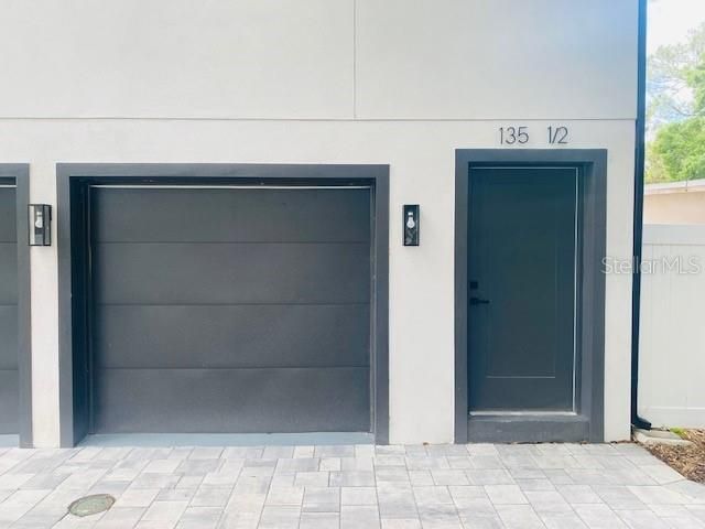 135 48TH AVENUE N B, St Petersburg, FL 33703