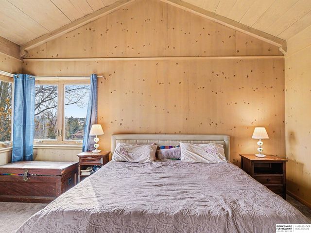 9660 N 29th Street, Omaha, NE 68112