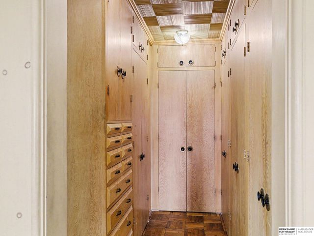 9660 N 29th Street, Omaha, NE 68112