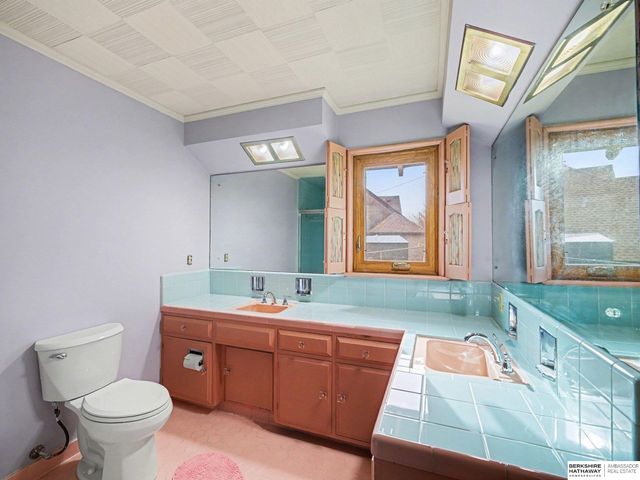 9660 N 29th Street, Omaha, NE 68112