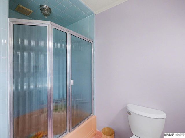 9660 N 29th Street, Omaha, NE 68112