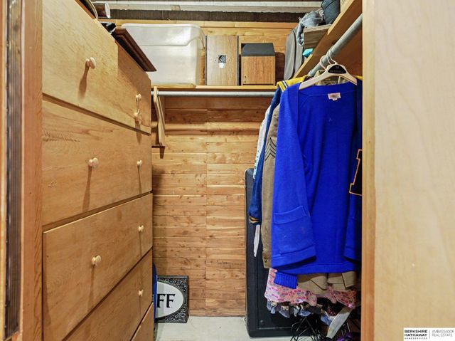 9660 N 29th Street, Omaha, NE 68112