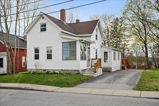 12 New St, Webster, MA 01570