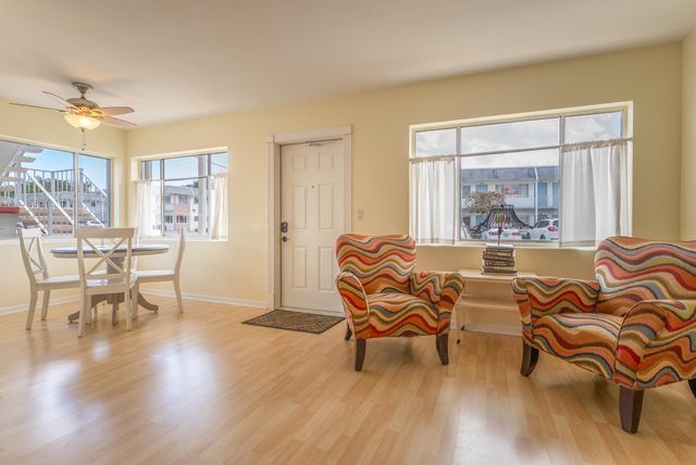 2840 Lake Osborne Drive 111, Lake Worth Beach, FL 33461