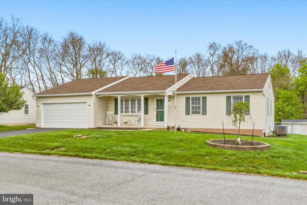 Image 2 of property listing at 19723 MARIGOLD, Hagerstown, MD 21742