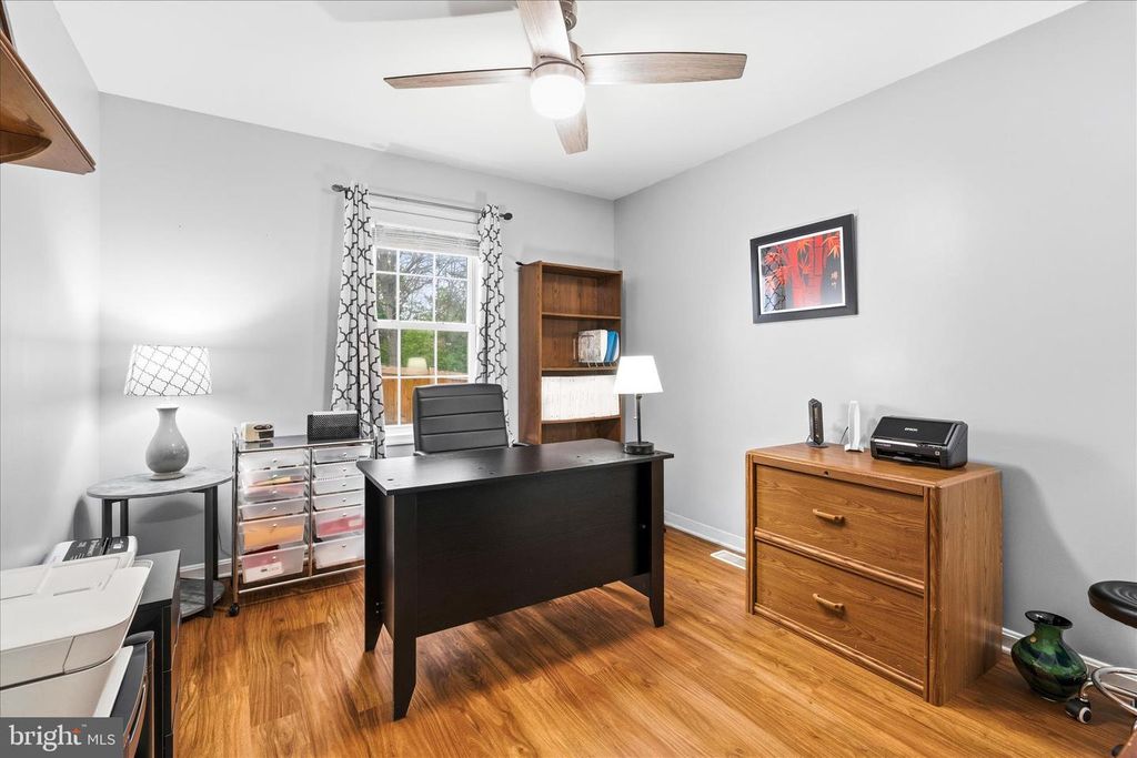 Image 19 of property listing at 19723 MARIGOLD, Hagerstown, MD 21742