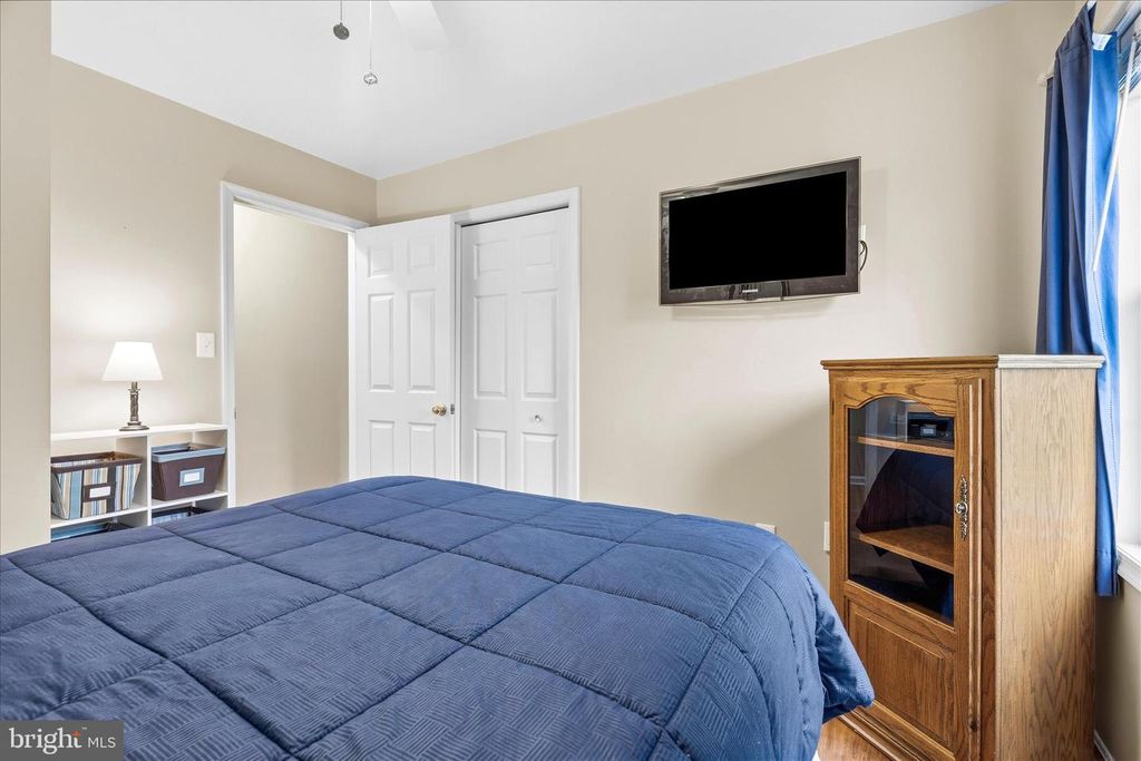 Image 38 of property listing at 19723 MARIGOLD, Hagerstown, MD 21742