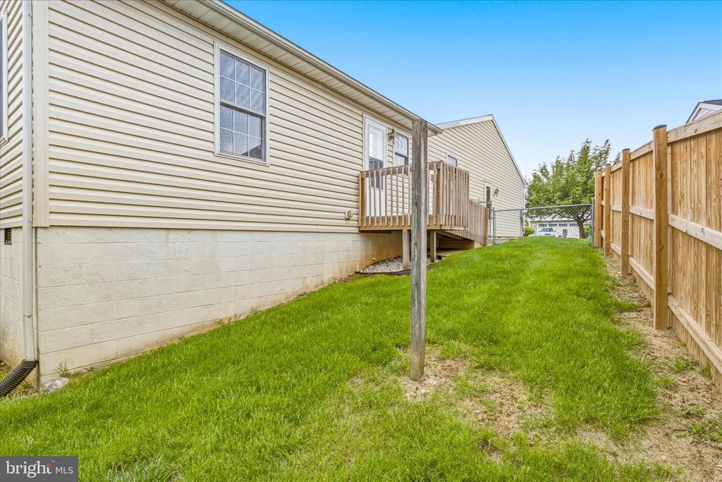 Image 51 of property listing at 19723 MARIGOLD, Hagerstown, MD 21742