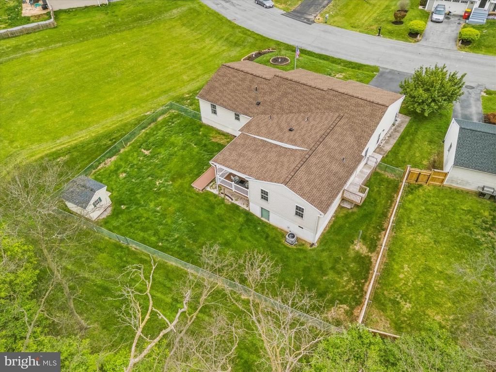 Image 60 of property listing at 19723 MARIGOLD, Hagerstown, MD 21742