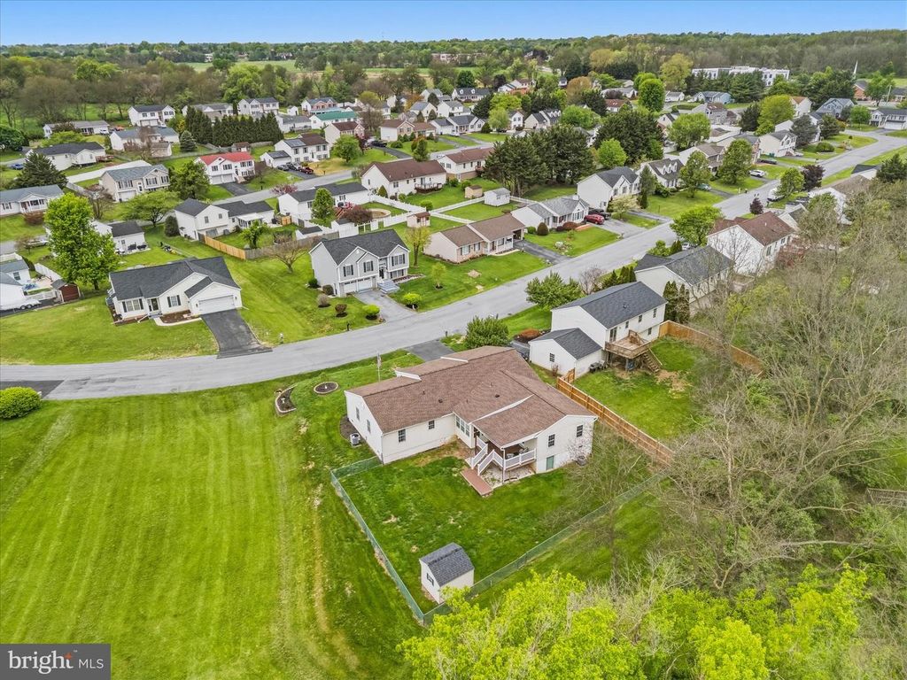 Image 62 of property listing at 19723 MARIGOLD, Hagerstown, MD 21742