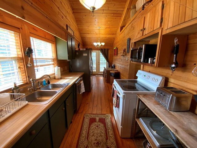 21027 Wayah Road, Topton, NC 28781