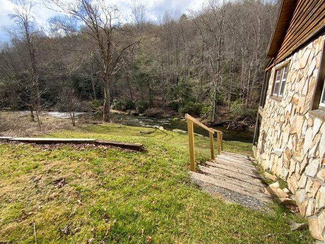 21027 Wayah Road, Topton, NC 28781