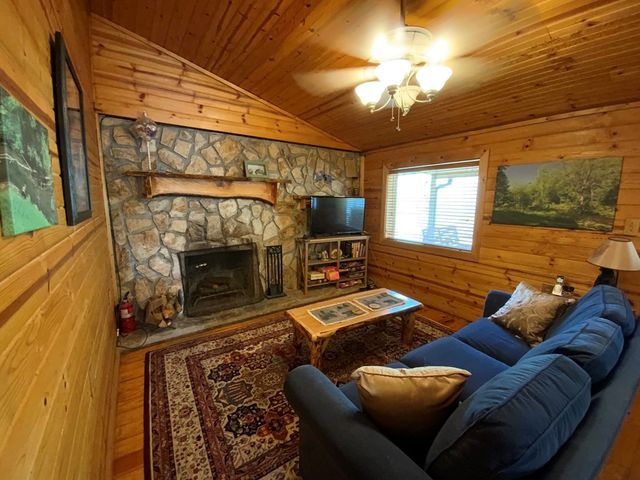 21027 Wayah Road, Topton, NC 28781