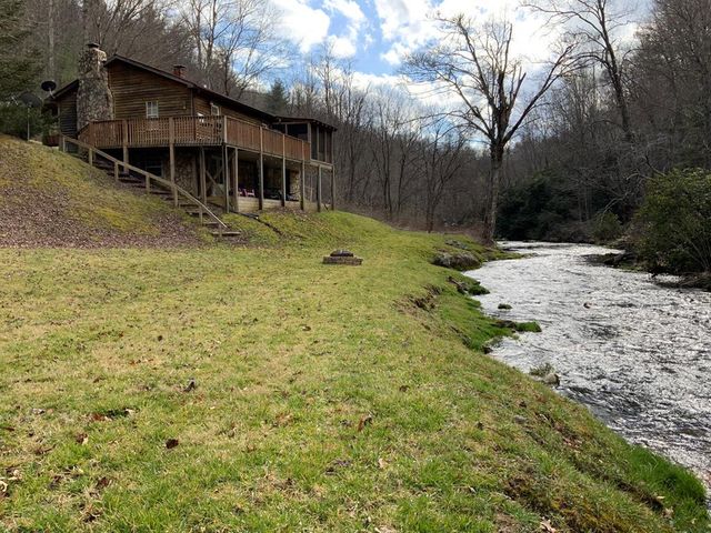 21027 Wayah Road, Topton, NC 28781