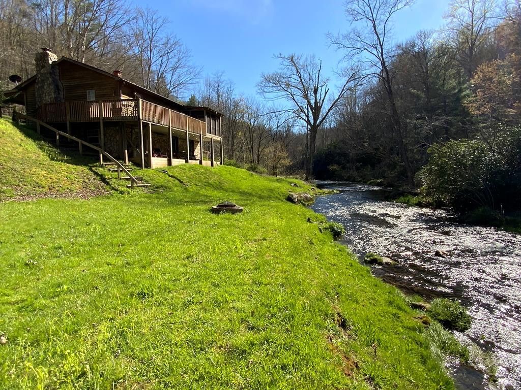 21027 Wayah Road, Topton, NC 28781