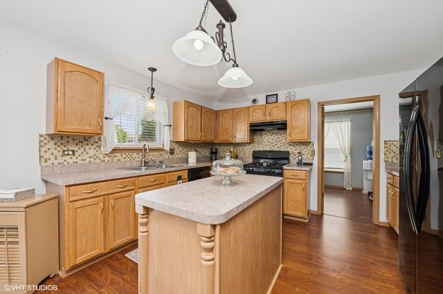 2930 Plumrose Lane, Mchenry, IL 60050