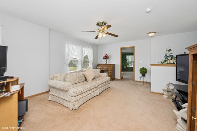 2930 Plumrose Lane, Mchenry, IL 60050